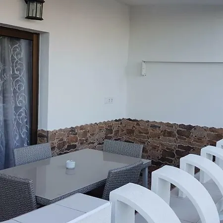 Appartamento Luxury 2 Bedroom 50 M From *