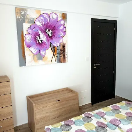 Luxury 2 Bedroom 50 M From Mogan